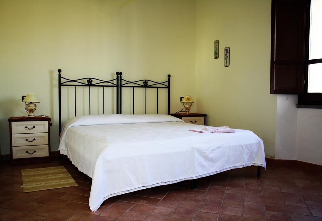 Galtellì B&B Sa Prama מראה חיצוני תמונה